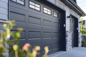 Porte de garage sectionnelle en métal à isolation thermique imperméable de haute technologie avec télécommande - Idéale pour les maisons modernes, les villas, les Airbnb - Product Image 2