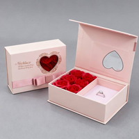 Ensemble de boîtes à bijoux roses en gros, boîte cadeau à couvercle rabattable avec fenêtre en forme de cœur et sac fourre-tout assorti