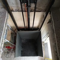 Nouvelle plateforme élévatrice hydraulique à rail simple face de 500 kg avec élingue à chaîne - Ascenseur de fret compact pour la maison, les usines de fabrication, les hôtels