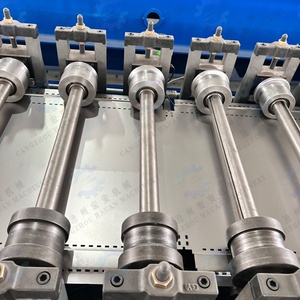 Machine de formage de panneaux d'étagères robuste et automatique à commande PLC, haute efficacité, avec moteur à engrenages, pompe et roulement - Product Image 4