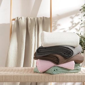 Sang Trọng Tùy Chỉnh Trọng Chăn 100% Bông Waffle Thiết Kế Kích Thước Lớn Lớn Mô Hình Tổ Ong Thấp Moq Có Sẵn - Product Image 5