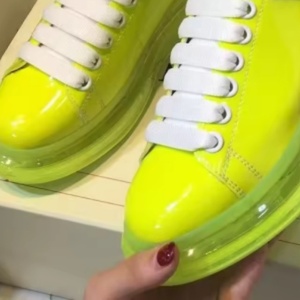 Nouvelles chaussures de marche 2026 à semelle en cuir vert fluorescent, design de marque luxueux, chaussures d'extérieur et décontractées - Product Image 1