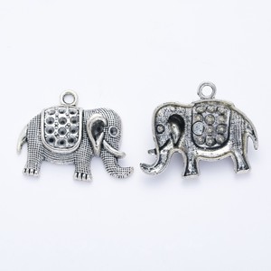 Ciondolo Elefante Testurizzato con Strass in Montatura a Sella, in Lega Argento Anticato, per Talismano <span class=keywords><strong>Portafortuna</strong></span> da Viaggio - Product Image 2