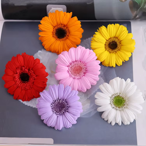 Boîtes cadeaux <span class=keywords><strong>de</strong></span> gerberas éternelles en gros, fleurs préservées pour la fête des mères, la Saint-Valentin, la remise des diplômes, Noë<span class=keywords><strong>l</strong></span>, faites à la main - Product Image 1