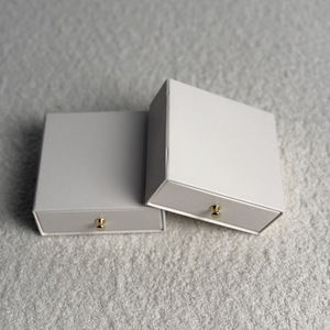 Custom Logo Luxurious Multi-Color Rivet Jewelry Gift <b>Box</b> with Magnetic Closure Wedding Storage Paper <b>Box</b> OEM ODM Wholesale - Product Image 1