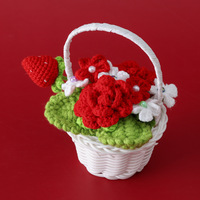 Cesta Artesanal de Crochê Floral Misto com Alça de Rattan Mini Artesanal para Decoração de Casa