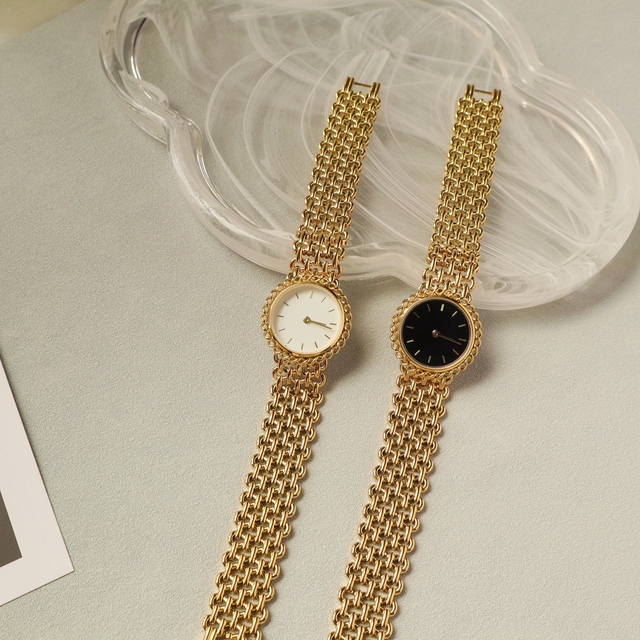 Antique-style Lace Trim Vintage Court-style Noble Lady's Fashion Brass Case Acrylic Band Pointer Dial Quartz Retro Elegant Watch