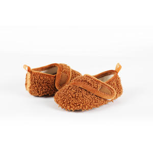 Chaussons en peluche douce pour bébés garçons et filles 2024, bottes animales, chaussures de bébé pour tout-petits, chaussures de lit pour bébés, chaussures d'intérieur d'hiver - Product Image 1
