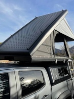 Tente de toit rigide en aluminium avec panneau solaire intégré, modèle triangulaire pop-up, 1 pièce, support échantillon, OEM, livraison DDP aux États-Unis et en UE