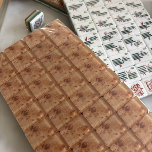 Venta al por mayor de fichas de Mahjong: Bird Boutique, Lola Beach, Malachite, Light, Miss Darling, Mother of Mahjong Tiles, de gran tamaño y pintadas en pulgadas. - Product Image 6