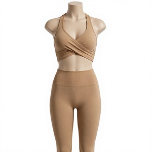 Conjunto de Yoga con Top Deportivo Cruzado en la Espalda y Leggings Beige de Poliamida de Cintura Alta con Relleno Extraíble - Product Image 1