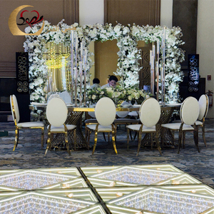 Lujosa mesa de comedor de acero inoxidable dorado con espejo de forma ovalada - Product Image 6