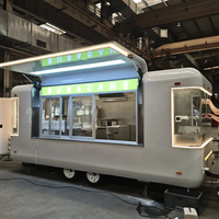 Camion de restauration sur le thème de Hello Kitty - Kiosque mobile personnalisable pour glaces et desserts destiné aux parcs d'attractions