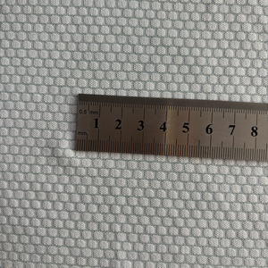 100% Trắng <span class=keywords><strong>Polyester</strong></span> Thân Thiện Với Môi Tổ Ong Lưới Thể Thao Vải Cho Cô Gái Bóng Đá Jersey Đồng Phục Bóng Đá Thăng Hoa <span class=keywords><strong>In</strong></span> Ấn - Product Image 6