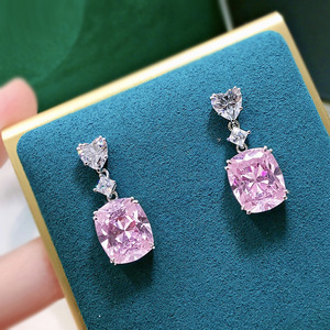 Orecchini Pendenti a Cuore Rosa per Donne, Forma Geometrica, Accessori per Orecchie da Indossare Quotidianamente, per Outfit Casual e Regalo - Product Image 4