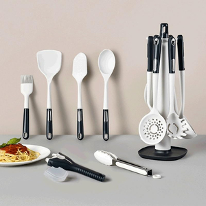 Ensemble d'ustensiles de cuisine durables en silicone et ABS, 7 pièces, support rotatif, outils de cuisson antiadhésifs, compatibles lave-vaisselle et micro-ondes - Product Image 2
