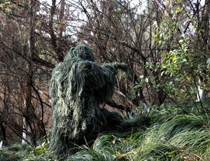 Vendita Calda Abbigliamento Ghillie Attrezzatura Tattica per Caccia nella Giungla Mimetica <span class=keywords><strong>Tuta</strong></span> Ghillie per <span class=keywords><strong>Camouflage</strong></span> nel Bosco - Product Image 3