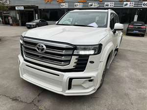 Kit carrosserie Premium LC300 (WALD) pour <span class=keywords><strong>une</strong></span> esthétique <span class=keywords><strong>de</strong></span> véhicule améliorée - <span class=keywords><strong>Campagne</strong></span> 2021 - Product Image 3