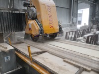 Machine de profilage de chants de marbre et de granit CNC Xianda avec moteur PLC et moteur 15KW, puissance du broche 380V pour la découpe de pierre