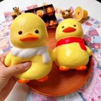 Adorable canard avec écharpe, jouet souple en PU à remontée lente, personnalisé, pour soulager l'anxiété et la relaxation mentale