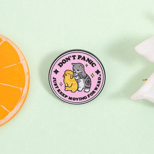Ne vous inquiétez pas, continuez à avancer – Broches émaillées avec citation inspirante, motif chat et lapin enlacés, bijoux de revers, vente en gros - Product Image 2