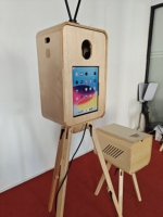 Photomaton en bois de chêne avec support d'imprimante, cabine photo de style Marshall, idéal pour les fêtes et les événements