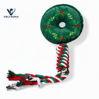Jouet pour chien interactif en peluche couineuse, en forme de couronne de Noël, avec corde tressée et baies de houx, pour la mastication des animaux de compagnie, vente en gros