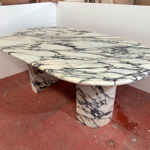 Tavolo da Pranzo in Marmo Bianco Calacatta Viola Italiano di Lusso su Misura con Gambe in Marmo Massiccio - Product Image 3