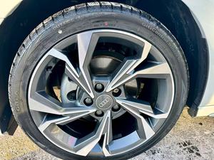 JX Auto: Eleva tu experiencia de conducción en África. <span class=keywords><strong>Audi</strong></span> A3L Limusina 35 TFSI Luxury Selection 2022 Usado: Motor a Gasolina, Confort Premium - Product Image 6