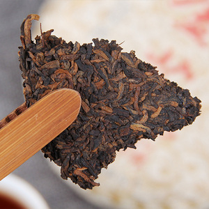 Fournisseur Direct d'Usine : Thé Shu Puer <span class=keywords><strong>Cha</strong></span> <span class=keywords><strong>Bing</strong></span> Gongting Golden Buds 100 Grammes, Pu Er Fermenté Petit Format <span class=keywords><strong>Qi</strong></span> <span class=keywords><strong>Zi</strong></span> <span class=keywords><strong>Bing</strong></span>, Matière Première Année 2009 - Product Image 4