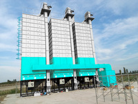 Séchoir à grains de 35 tonnes de fabrication chinoise / Équipement de séchage de céréales haute productivité pour maïs, riz paddy, soja avec système PLC