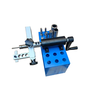 Machine manuelle de dénudage et de rainurage de flexibles hydrauliques