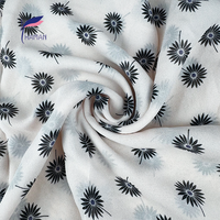 Tissu en Crêpe de Georgette 100% Rayonne - 60 g/m² Ultra-Léger Effet Plume Imprimé Numérique Motif Floral Respirant Séchage Rapide
