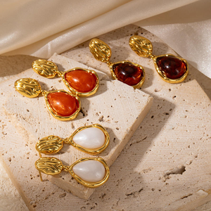 Boucles d'oreilles pendantes rétro européennes et américaines pour femmes, style luxueux et haut de gamme - Product Image 1