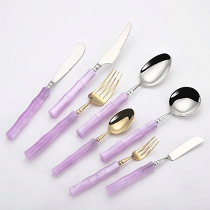 Ensemble de couverts modernes en métal avec manche en bambou violet, finition miroir, compatibles lave-vaisselle, pour mariages, dîners et services de table - Product Image 1