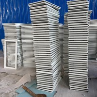 Fenêtre coulissante UPVC résistante aux ouragans avec verre trempé noir laminé pour villa côtière, résistante aux intempéries, conforme CE ISO9001