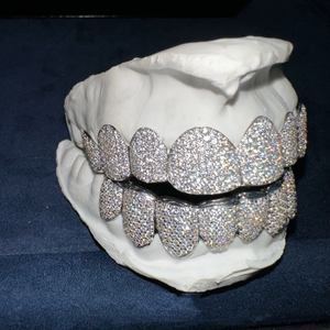 Индивидуальные 16-зубчатые ювелирные вставки для зубов (грилз) из белого золота 14 карат и серебра 925 пробы с муассанитом D VVS, изысканные украшения для пирсинга для мужчин и женщин, для свадеб - Product Image 5