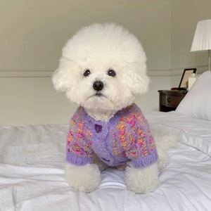 Jolis pulls tricotés pour animaux de compagnie, manteau d'automne et d'hiver à motif floral violet et rose pour petits chiens et chats - Product Image 2