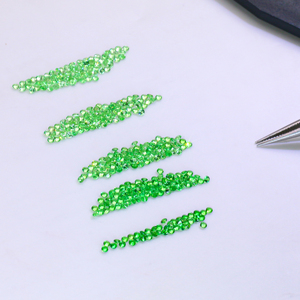 <span class=keywords><strong>Valiosa</strong></span> <span class=keywords><strong>piedra</strong></span> preciosa tsavorita tamaño pequeño 0,7mm a 3mm forma redonda suelta preciosa granate <span class=keywords><strong>verde</strong></span> <span class=keywords><strong>piedra</strong></span> tsavorita a precio mayorista - Product Image 2