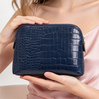 Trousse de Maquillage Demi-Lune pour Femme, Idée Cadeau de Noël, Étui de Toilette Étanche en Cuir Végétalien, Vente en Gros, Logo Personnalisé