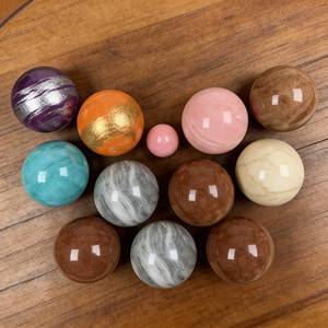 <span class=keywords><strong>ลูก</strong></span>บอลโบชชีเรซิ่นแบบ<span class=keywords><strong>ขาย</strong></span>ส่ง ลวดลายหินอ่อนแบบกำหนดเอง ชุดลูก<span class=keywords><strong>เปตอง</strong></span>ค์ ทนทาน เหมาะสำหรับเล่นกีฬากลางแจ้งสำหรับครอบครัวและสโมสร - Product Image 1