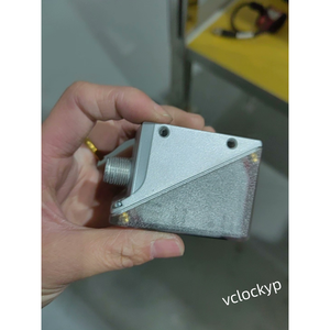 1 ชิ้นใช้แล้ว LEUZE DCR 202i FIX-M2-102-R3-P เครื่องอ่านโค้ด จัดส่งฟรีผ่านเฟดเอ็กซ์/ดีเอชแอล - Product Image 3