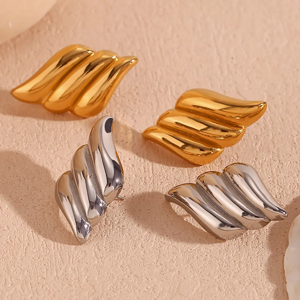 Fornecedores dropshipping brincos de design delicado de asas banhados a ouro Boucles D'oreilles em aço inoxidável para fabricação de joias