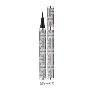 Stylo <span class=keywords><strong>Eyeliner</strong></span> Liquide <span class=keywords><strong>Argent</strong></span>é <span class=keywords><strong>Pailleté</strong></span>, <span class=keywords><strong>Eyeliner</strong></span> Imperméable Anti-Bavures Longue Durée, Pointe en Feutre Haute Précision pour une Application Facile - Product Image 5