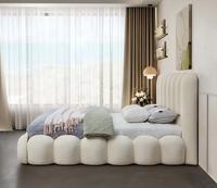 Lit capitonné de luxe moderne en tissu doux, design tufté, cadre de lit rembourré, taille King ou Queen