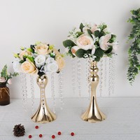 Vente en gros Grands supports de vases à fleurs en métal Vases dorés pour centres de table Arrangement de fleurs en cristal Centres de table de mariage