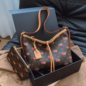 Bolso Tote de Gran Capacidad para Mujer a la Moda. Hecho de material PU. Decorado. Adecuado para uso diario. - Product Image 6