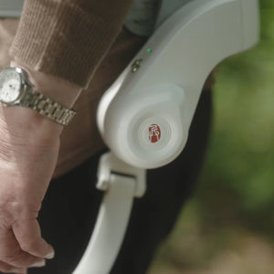 Exosquelette léger optimisé avec batterie aux performances étendues pour une utilisation en haute altitude - Product Image 1