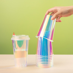 Bicchiere da tè al latte usa e getta in PP da 360-700 ml con adesivo personalizzato effetto laser arcobaleno, 90 mm, colori popolari, logo stampabile, con coperchi e cannucce - Product Image 1