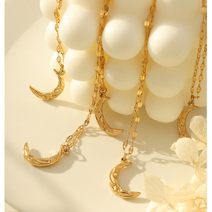 Roxi — collier en forme de croissant de lune martelé en acier inoxydable, chaîne avec pendentif en plaqué or 18K, solide et élégant, bijoux pour femmes, <span class=keywords><strong>2022</strong></span> - Product Image 2